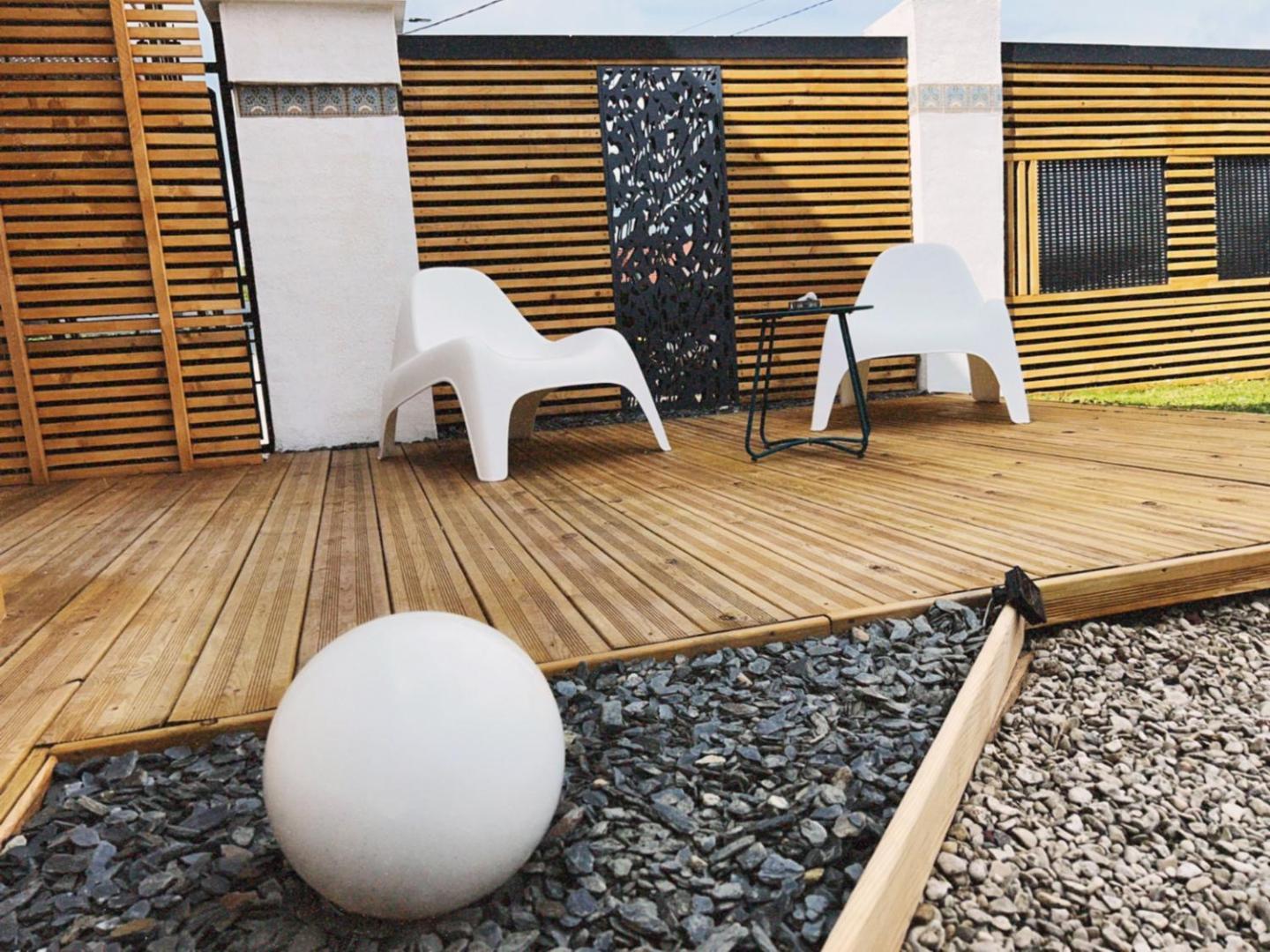 Love Room Haut De Gamme - L'Extase Avec Jacuzzi Violaines Exterior photo