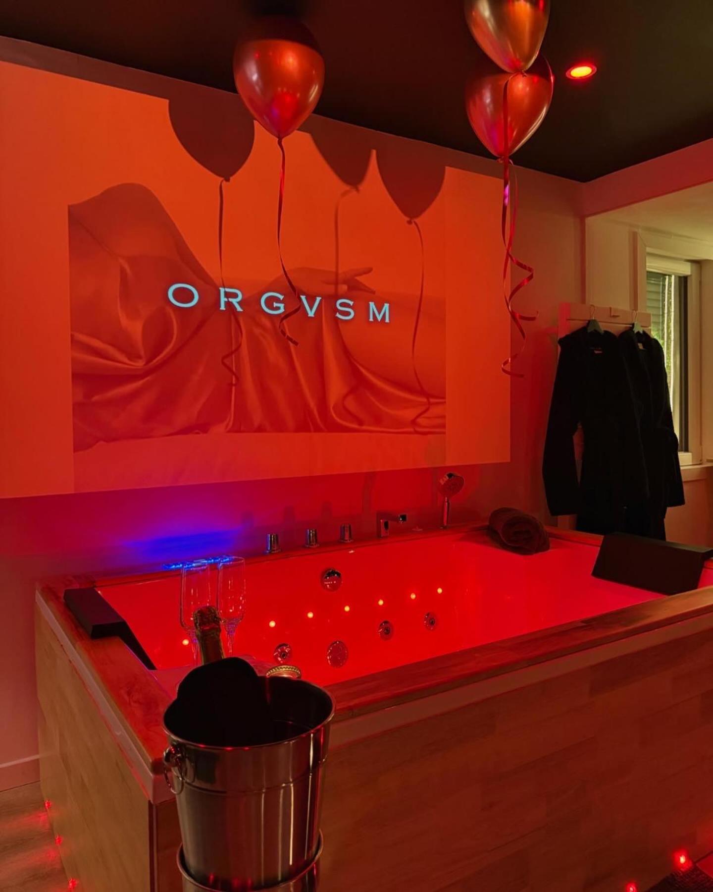 Love Room Haut De Gamme - L'Extase Avec Jacuzzi Violaines Exterior photo